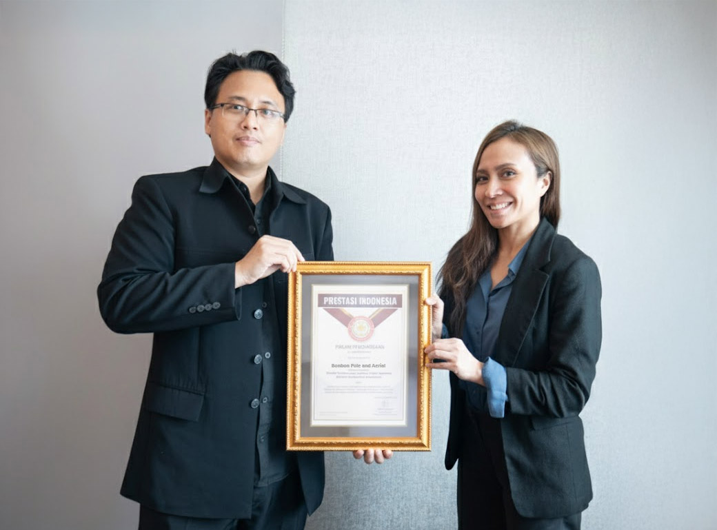 Studio Foto Khusus Pole & Aerial Pertama di Tanah Air